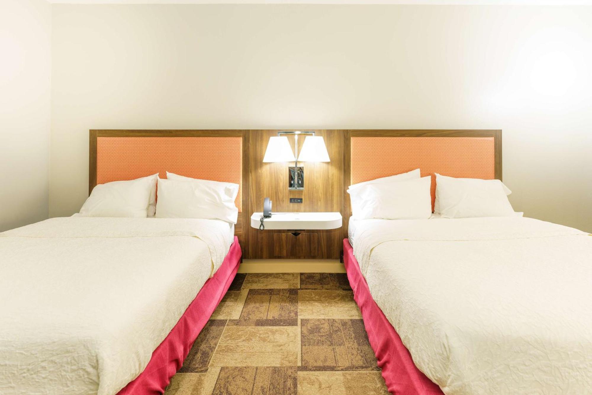 Hampton Inn גארדן סיטי מראה חיצוני תמונה