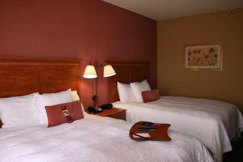 Hampton Inn גארדן סיטי חדר תמונה